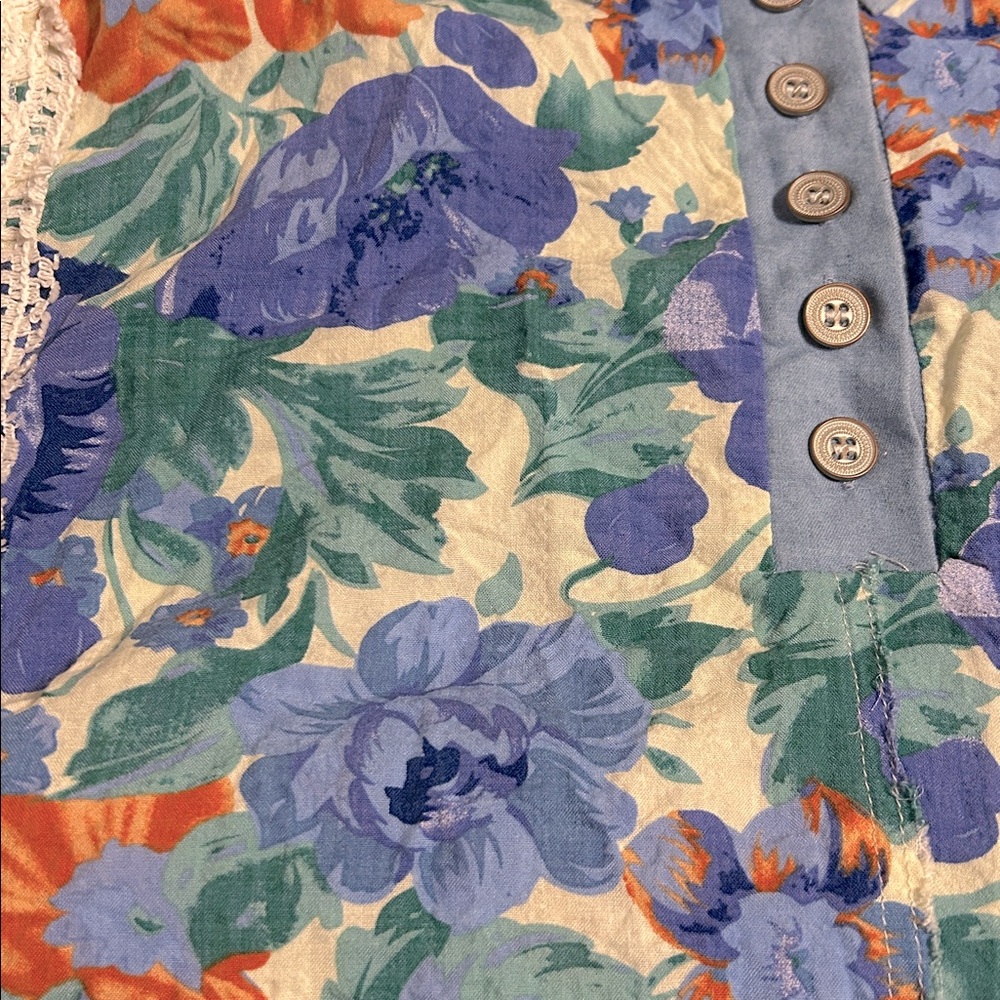 POL Boho Floral Patchwork Blouse Blue Chambray Crochet Lace 1/4 Button L
V - Picture 13 of 14